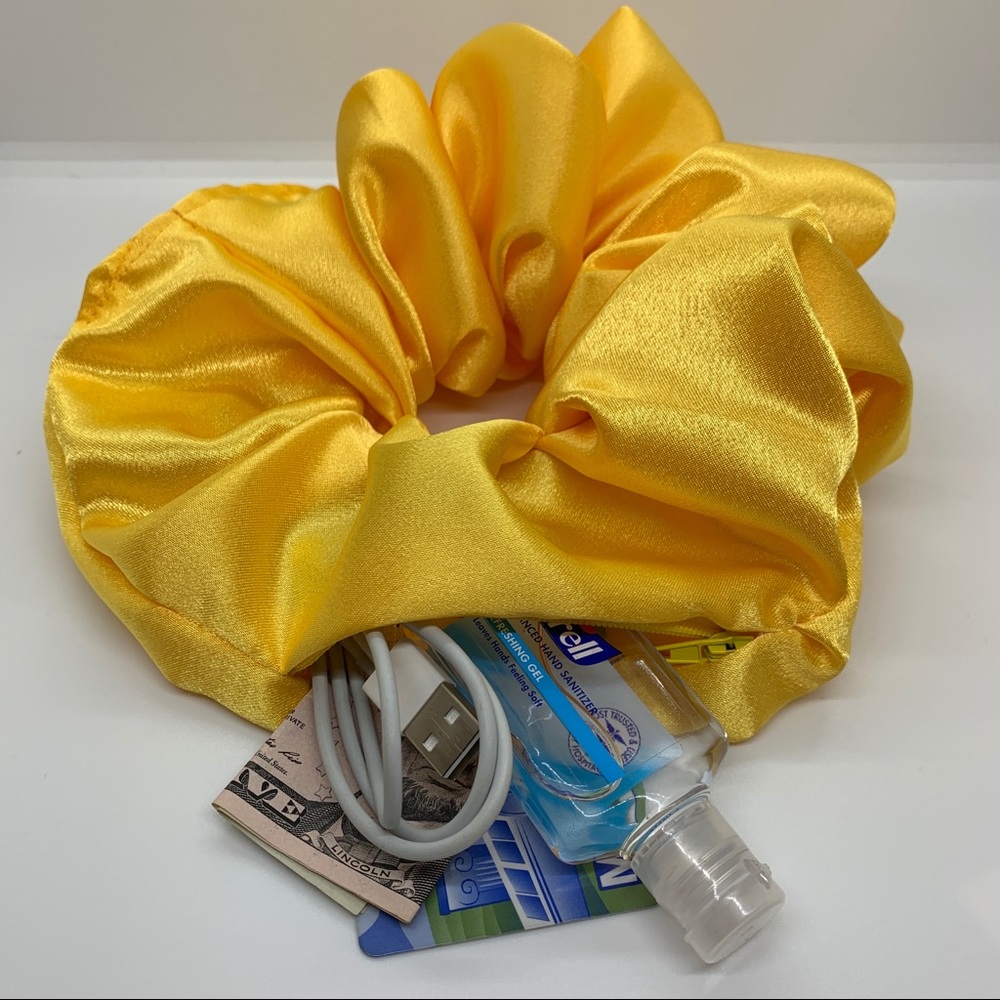 2/$20 OVERSIZED Zipper Pouch Scrunchie Yellow